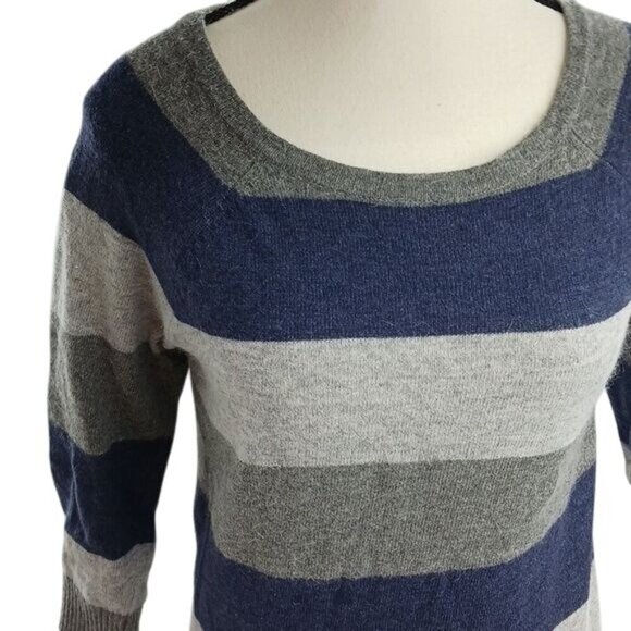 Cynthia Rowley Sweater Gray Blue Striped Angora Wool Blend Womens Size S - Picture 2 of 6